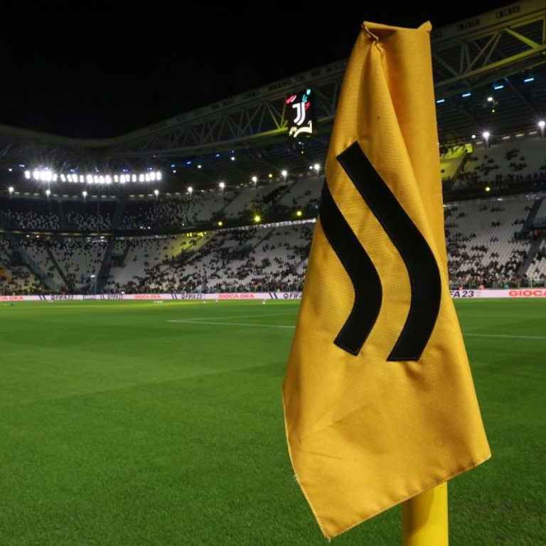 ОФИЦИАЛЬНО: Дисквалификация «Curva Sud» приостановлена