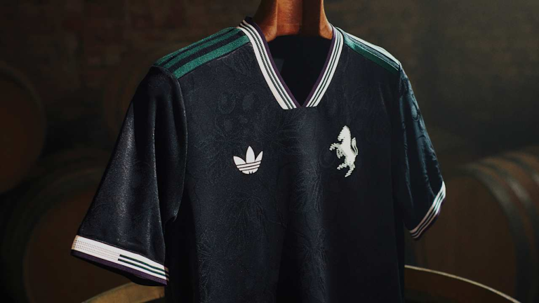 «Ювентус» представил третью форму на сезон 2025/26